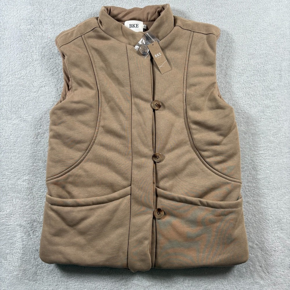 BKE Pieced Knit Vest Womens Medium Tan Cotton Pockets Mock Neck Button Front‎